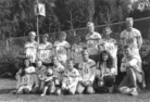 Nostalgiaa eli Nuorten Jukola 8.8.1992 Espoo: 1-joukkue Heli, Teemu, Irene & maskotti, Timo, Tommi, Tiia ja Vesa sekä 2-joukkue Sini, Hanna, Elina, Toni, Pekka, Sanna ja Valtteri.